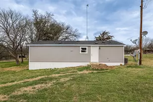 945 Walnut St, Reno, TX 76020 - Photo 25