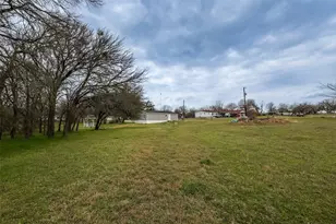 945 Walnut St, Reno, TX 76020 - Photo 27