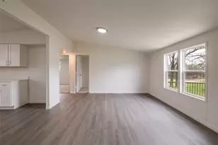 945 Walnut St, Reno, TX 76020 - Photo 7