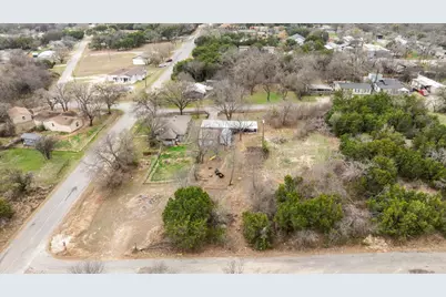 2708 Cedarhill Street, Granbury, TX 76048 - Photo 31