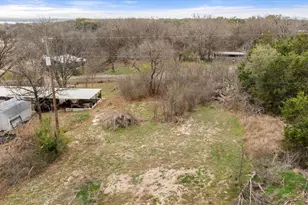 2708 Cedarhill St, Granbury, TX 76048 - Photo 27