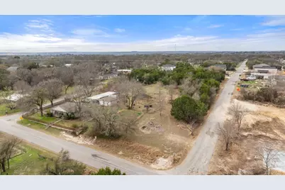 2708 Cedarhill Street, Granbury, TX 76048 - Photo 25