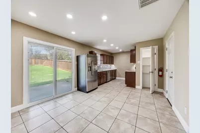 8911 Angleton Place, Dallas, TX 75243 - Photo 3