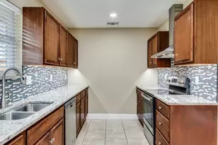 8911 Angleton Pl, Dallas, TX 75243 - Photo 5