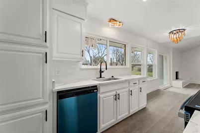 3405 Woodbridge Drive, Forest Hill, TX 76140 - Photo 11