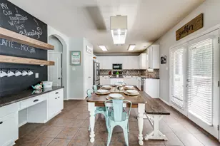 9812 Marthas Vineyard Cir, Providence Village, TX 76227 - Photo 5