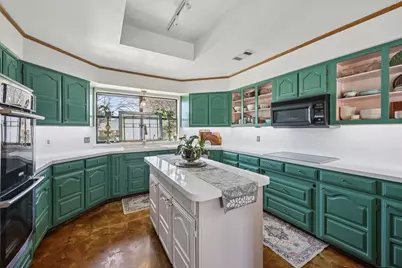 10202 Chisholm Trail, Dallas, TX 75243 - Photo 13