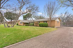 416 Whitehall Dr, Woodway, TX 76712 - Photo 3