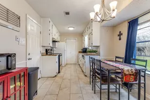 6037 Highcrest Dr, Watauga, TX 76148 - Photo 7