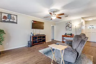 6037 Highcrest Dr, Watauga, TX 76148 - Photo 11