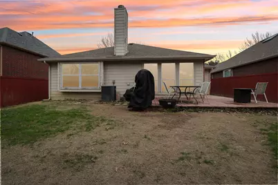 7038 Panavision Trail, Dallas, TX 75249 - Photo 35