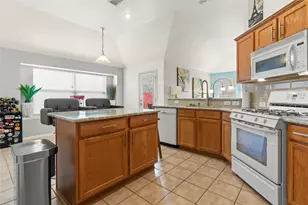 7038 Panavision Trail, Dallas, TX 75249 - Photo 7