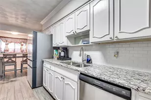 4913 Tracy Dr, Haltom City, TX 76117 - Photo 15