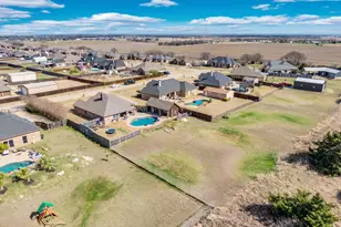 160 Berkshire Ln, Waxahachie, TX 75165 - Photo 25