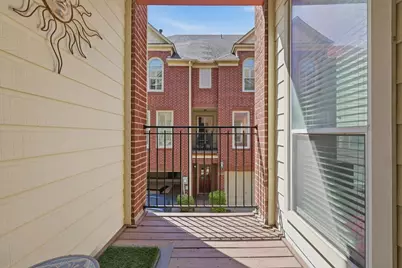 2619 Colby Street #B, Dallas, TX 75204 - Photo 27