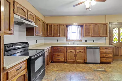 401 W Maple Street, Whitewright, TX 75491 - Photo 13