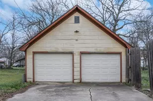 401 W Maple St, Whitewright, TX 75491 - Photo 27