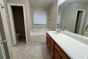 621 Crystal Falls Dr, McKinney, TX 75071 - Photo 11