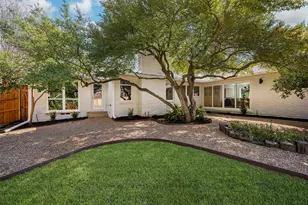 13723 Hughes Ln, Dallas, TX 75240 - Photo 33