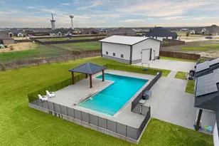 341 Hero Ct, Waxahachie, TX 75167 - Photo 33