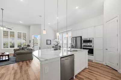 812 Heron Creek Pass, McKinney, TX 75071 - Photo 9