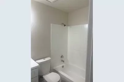 5209 Wyndham Court, Garland, TX 75043 - Photo 9