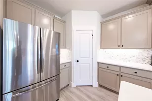 813 Emerling Dr, McKinney, TX 75069 - Photo 11