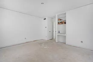 605 Hinton St, Grand Prairie, TX 75050 - Photo 9