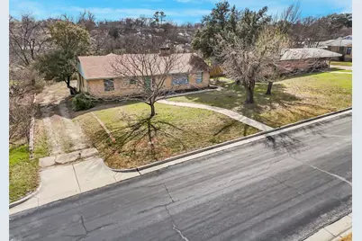 605 Hinton Street, Grand Prairie, TX 75050 - Photo 1