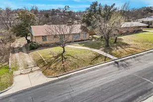 605 Hinton St, Grand Prairie, TX 75050 - Photo 1