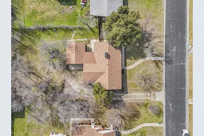 605 Hinton Street, Grand Prairie, TX 75050 - Photo 3