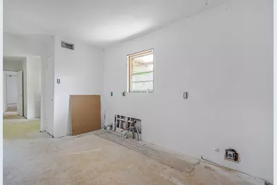 605 Hinton Street, Grand Prairie, TX 75050 - Photo 7