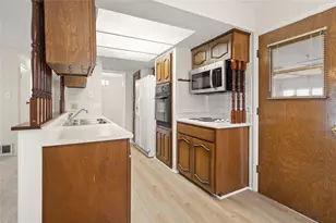 1715 Galahad Ln, Arlington, TX 76014 - Photo 19