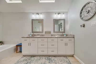 2140 Strathmore Drive, Highland Village, TX 75077 - Photo 23