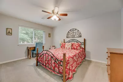 2140 Strathmore Drive, Highland Village, TX 75077 - Photo 29