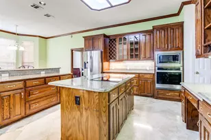 1119 Creekwood Dr, Garland, TX 75044 - Photo 9