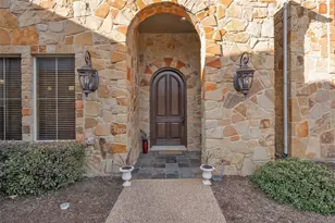 2717 S Shady Ln, Arlington, TX 76001 - Photo 3