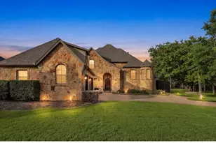 2717 S Shady Ln, Arlington, TX 76001 - Photo 1