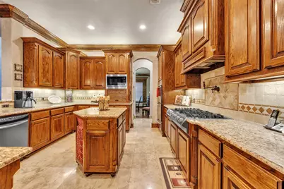 2717 S Shady Lane, Arlington, TX 76001 - Photo 9