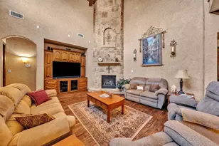 2717 S Shady Ln, Arlington, TX 76001 - Photo 7