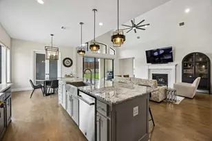 14201 Overlook Park Dr, Fort Worth, TX 76008 - Photo 11