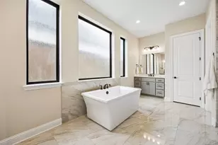 14201 Overlook Park Dr, Fort Worth, TX 76008 - Photo 15