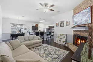 4800 Topaz Ln, Granbury, TX 76049 - Photo 7