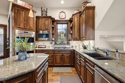 220 Oak Hills Drive, Pottsboro, TX 75076 - Photo 9