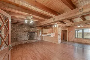 198 Vz County Road 4311, Ben Wheeler, TX 75754 - Photo 19