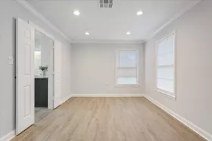 2416 Lake Air Dr, Waco, TX 76710 - Photo 9