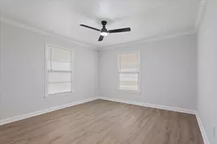 2416 Lake Air Dr, Waco, TX 76710 - Photo 17