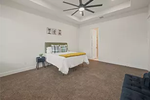 1033 E Bowie St, Fort Worth, TX 76104 - Photo 15