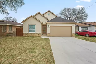 1033 E Bowie St, Fort Worth, TX 76104 - Photo 3