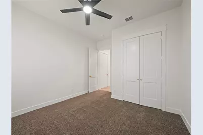 1033 E Bowie Street, Fort Worth, TX 76104 - Photo 21